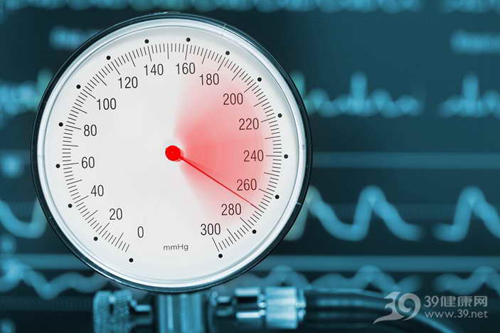 不吃主食只吃菜,能減肥嗎?你是在自殘